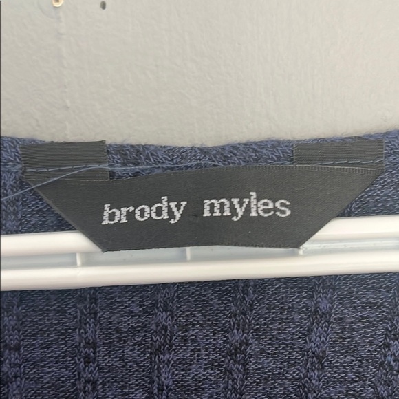 Blue Asymmetrical Hem Top - Picture 6 of 8